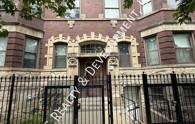 2548 W WASHINGTON BLVD