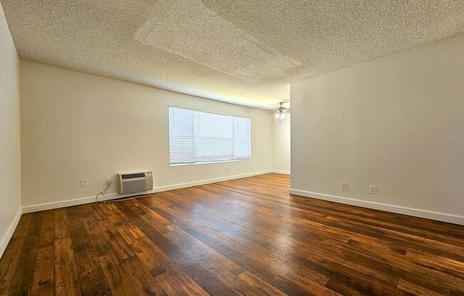 2 beds, 2 baths, 980 sqft, $2,125, Unit 115