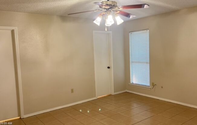 3 beds, 2 baths, $1,850