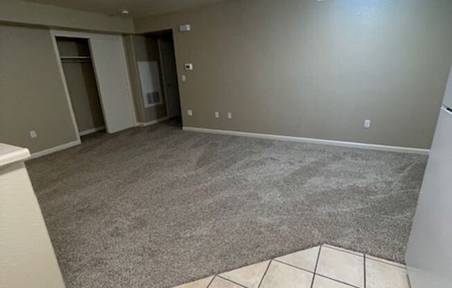 1 bed, 1 bath, 822 sqft, $1,395, Unit 910 H 105