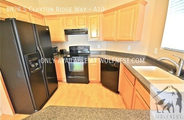6828 S CLAYTON RDG WAY
