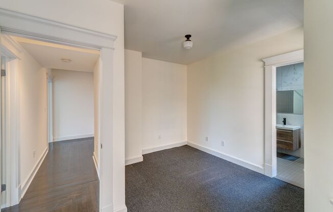 3 beds, 2 baths, 736 sqft, $2,995, Unit 41