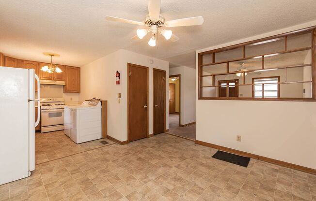 3 beds, 2 baths, $1,395