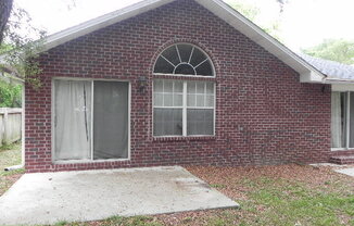 Nice 3BR/2BA - Convenient to NAS Pensacola