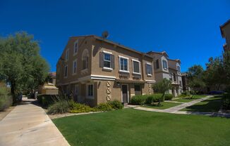 Comfort with Resort-Style Living 2BED/2BATH in Gilbert!