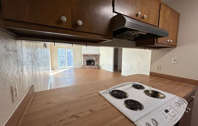 Spacious 2 bedroom! BRAND NEW PAINT AND FLOORING