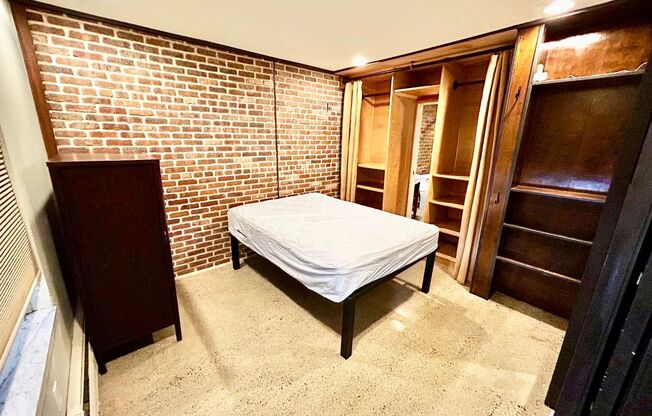 1 bed, 1 bath, 500 sqft, $2,250, Unit 01