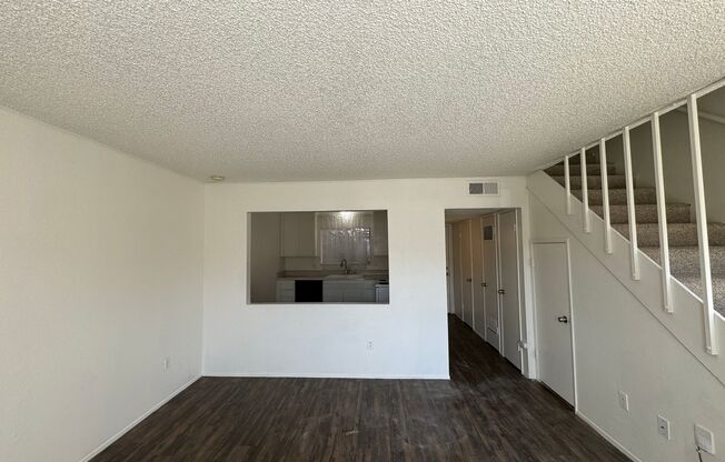 2 beds, 1.5 baths, 1,007 sqft, $1,495, Unit C