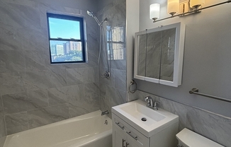 3 beds, 1 bath, 1,100 sqft, $4,500, Unit 17