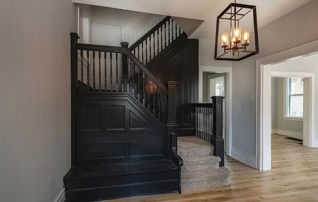 Stately Luxury Living in Schenley Heights – Now Leasing