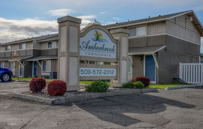 2 beds, 1.5 baths, 942 sqft, $1,399, Unit 4421D07