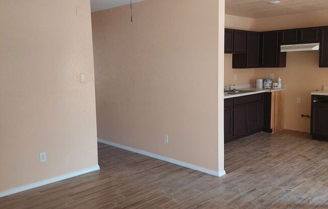 3 beds, 2 baths, $1,175