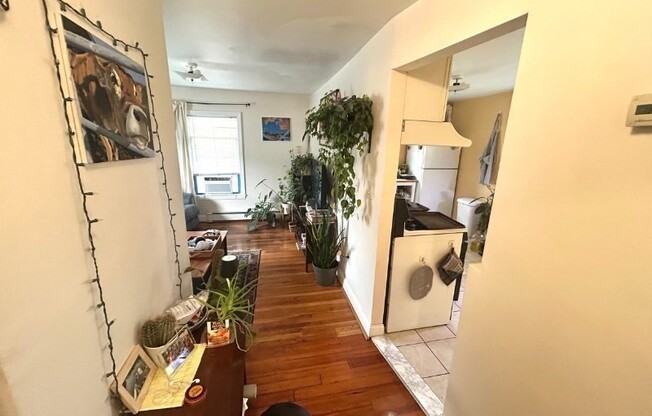 1 bed, 1 bath, 650 sqft, $2,200, Unit 2