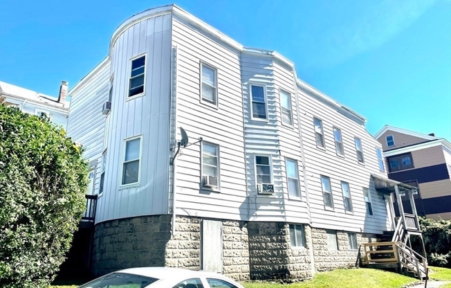 8 BOURNE ST