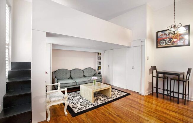 151 E 20 ST