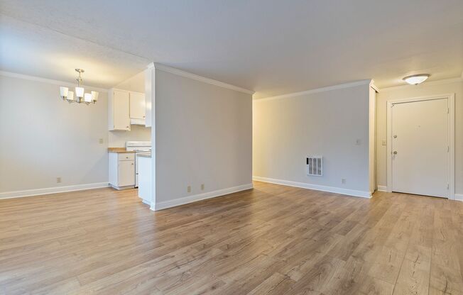 2 beds, 1 bath, 864 sqft, $2,695, Unit 302