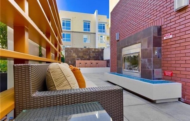 1 bed, 1 bath, 740 sqft, $2,900, Unit 326