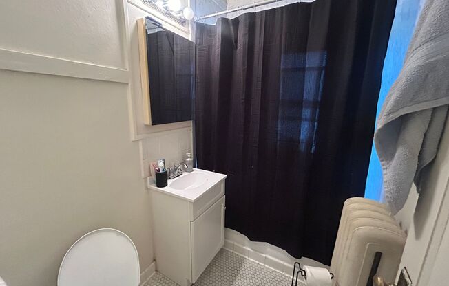 1 bed, 1 bath, $1,225, Unit 51