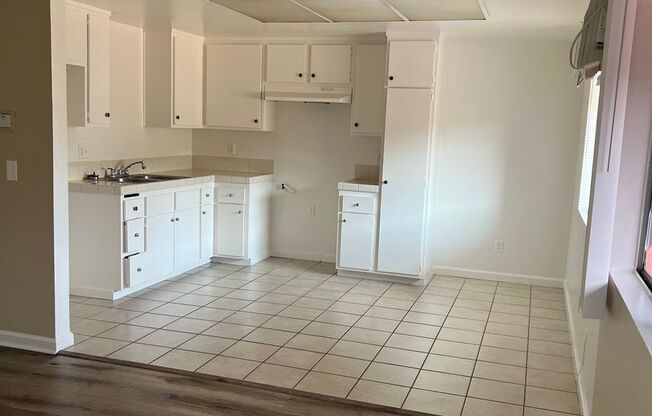 5140 Oakland St.