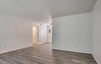 Stratford Square Apartments - $400 Off Move-In Costs!
