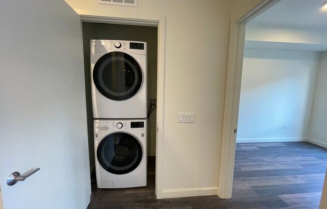 2 beds, 1 bath, 760 sqft, $3,325, Unit 606