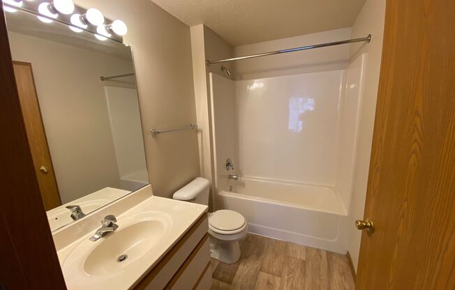 2 beds, 2 baths, 965 sqft, $1,128, Unit 307N