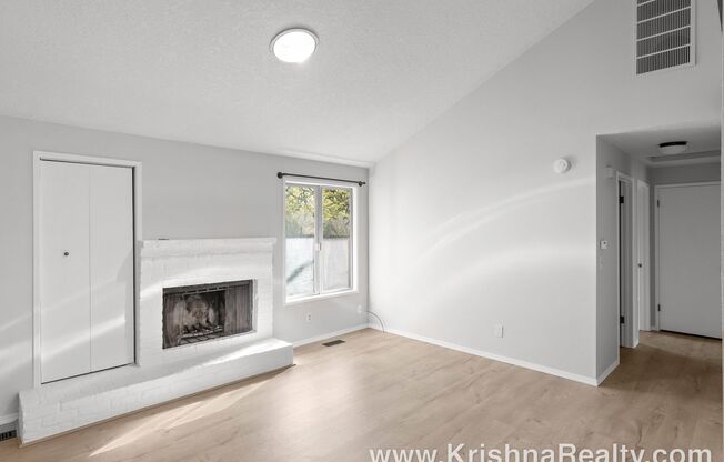 Charming 3 Bedroom | 2 Bathroom Duplex | Private Backyard | Near Washington Square Mall