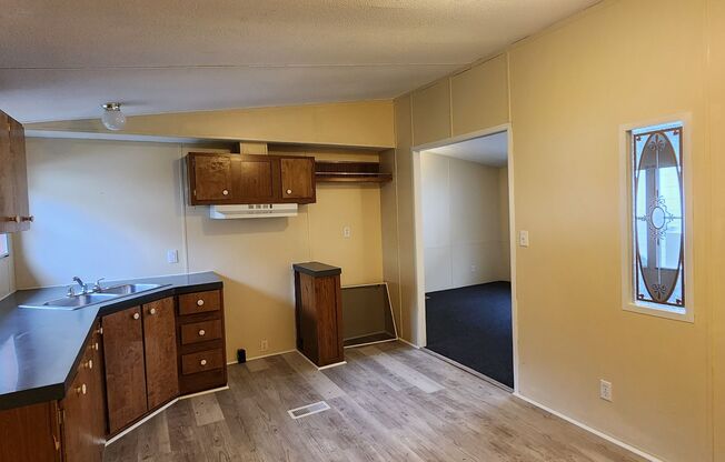 3 beds, 2 baths, $1,200, Unit Double Wide