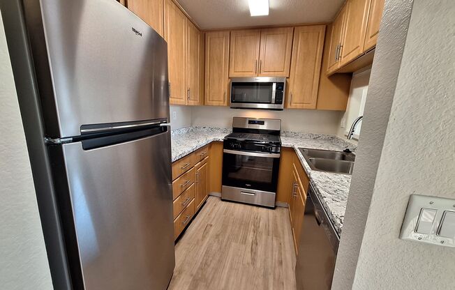 1 bed, 1 bath, $2,395, Unit B-6