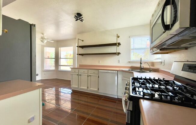 3 beds, 2 baths, $1,845