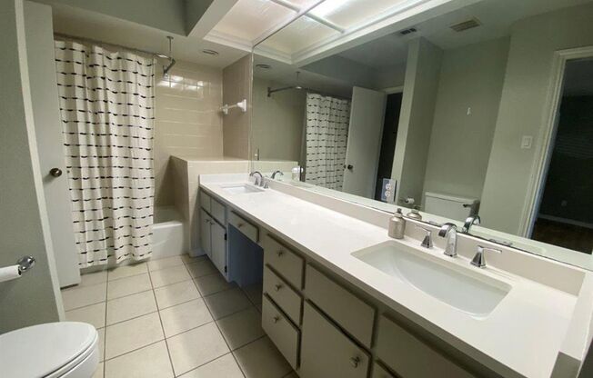 Come check out this rare upper-level 1 bed, 1 bath!