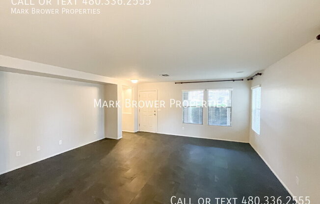 1073 S Hawk Lane