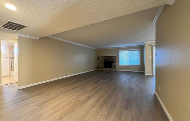 3 beds, 2 baths, 1,600 sqft, $4,195, Unit A