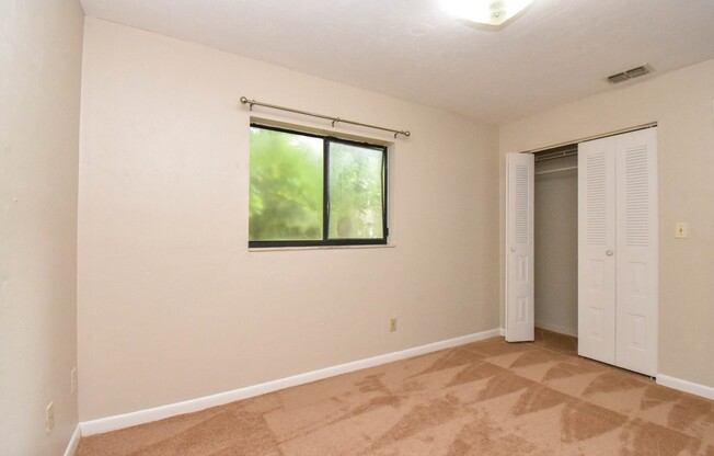 2 beds, 1 bath, $1,000, Unit UNIT C