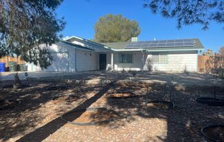 Apple Valley- 3 Bedrooms, 2 Bathrooms, Solar Energy & Heat Pump,