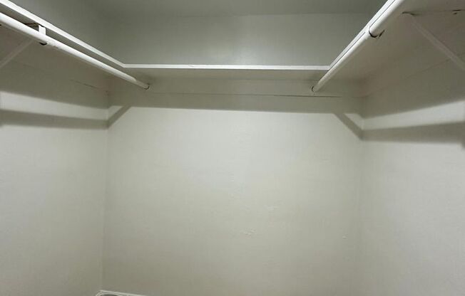 2 beds, 1 bath, $1,895, Unit 118