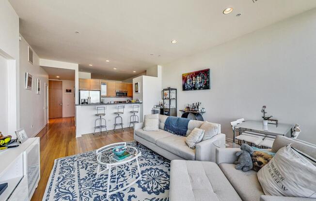 500 W Superior St