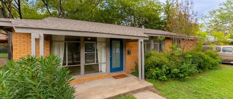 1602 WESTMOOR DR