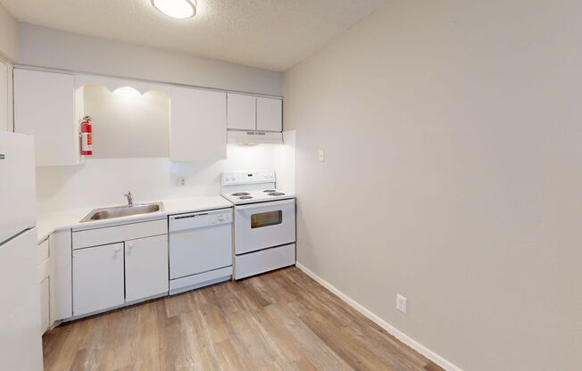 2 beds, 1 bath, 853 sqft, $895