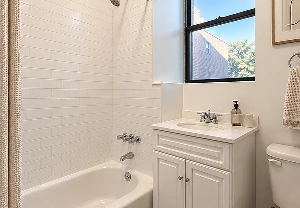 77 LEFFERTS PL