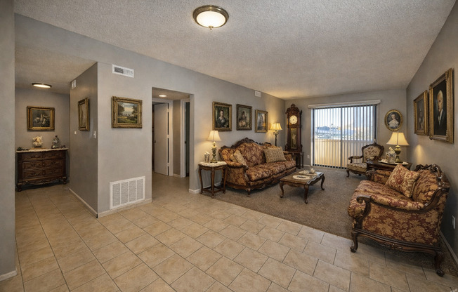 1 bed, 1 bath, 652 sqft, $756, Unit 914