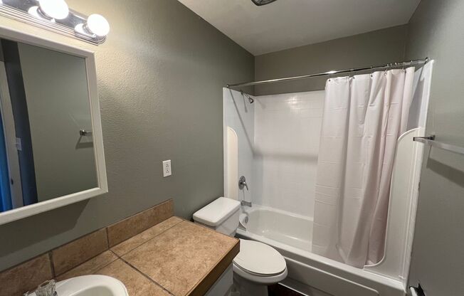 1 bed, 1 bath, 530 sqft, $1,075, Unit 341