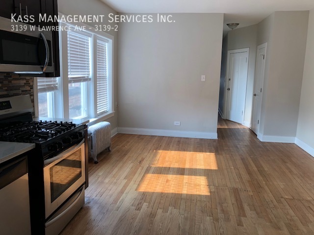 3139 W LAWRENCE AVE