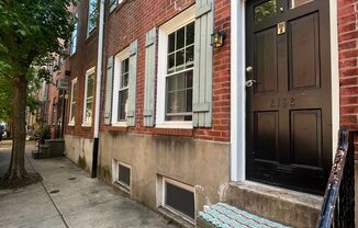 Charming Trinity Home in Rittenhouse!