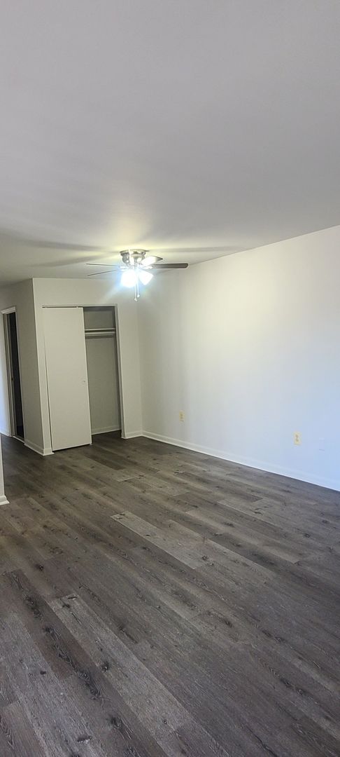 2 beds, 1 bath, 798 sqft, $1,315, Unit 4612-D