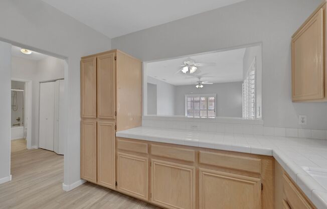 2 beds, 2 baths, $1,650, Unit UNIT 1022