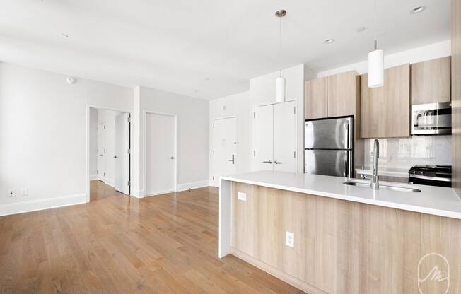 1 bed, 1 bath, $5,500, Unit 25N