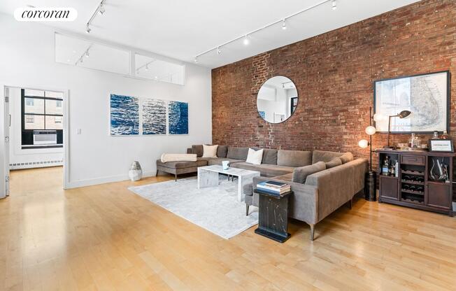 53 GRAND ST