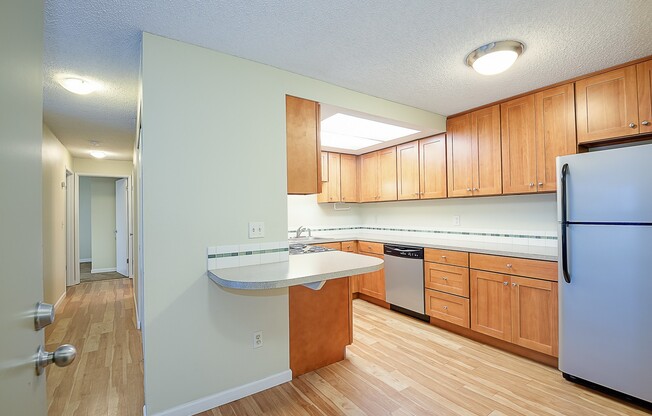 2 beds, 1 bath, 765 sqft, $2,295, Unit 108