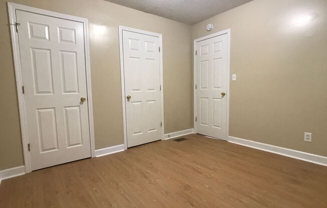 3 beds, 1.5 baths, 1,200 sqft, $1,495